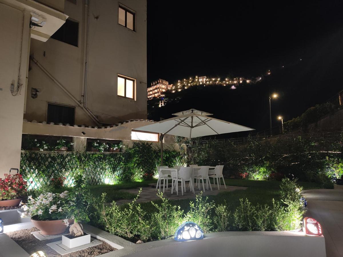 Terramare Hotel Maiori Bagian luar foto